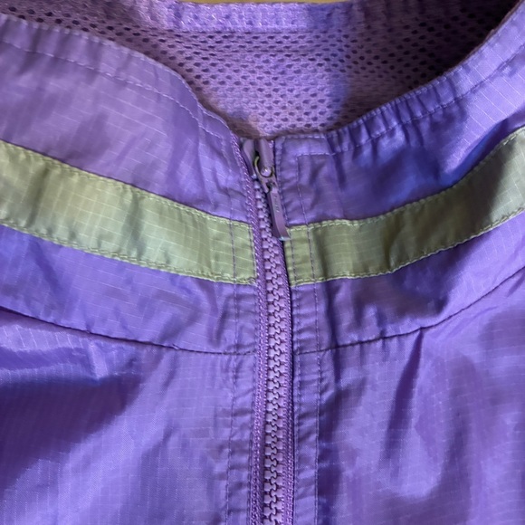 VINTAGE TRULY Purple Mesh Windbreaker Jacket with Hidden Hood – Fits 2XL - Picture 3 of 7